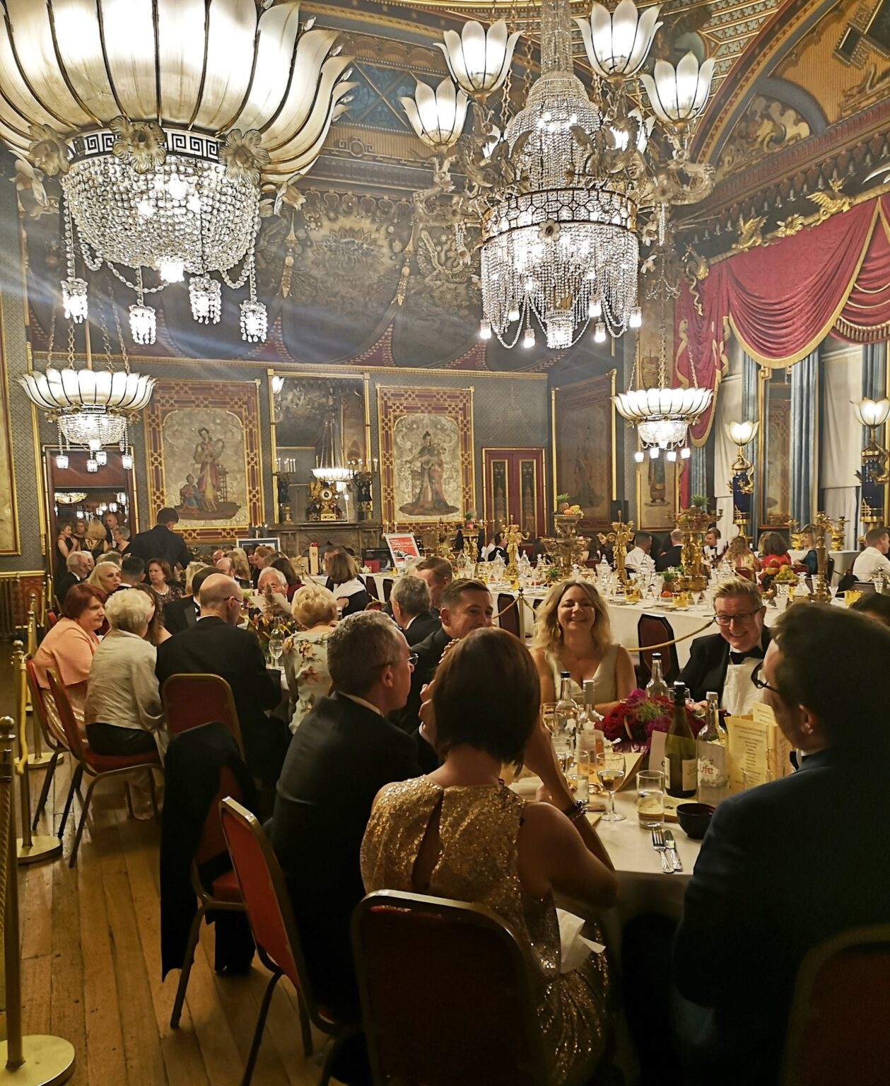 Mayor hosts Gala Banquet for her chosen charities - Survivors Network